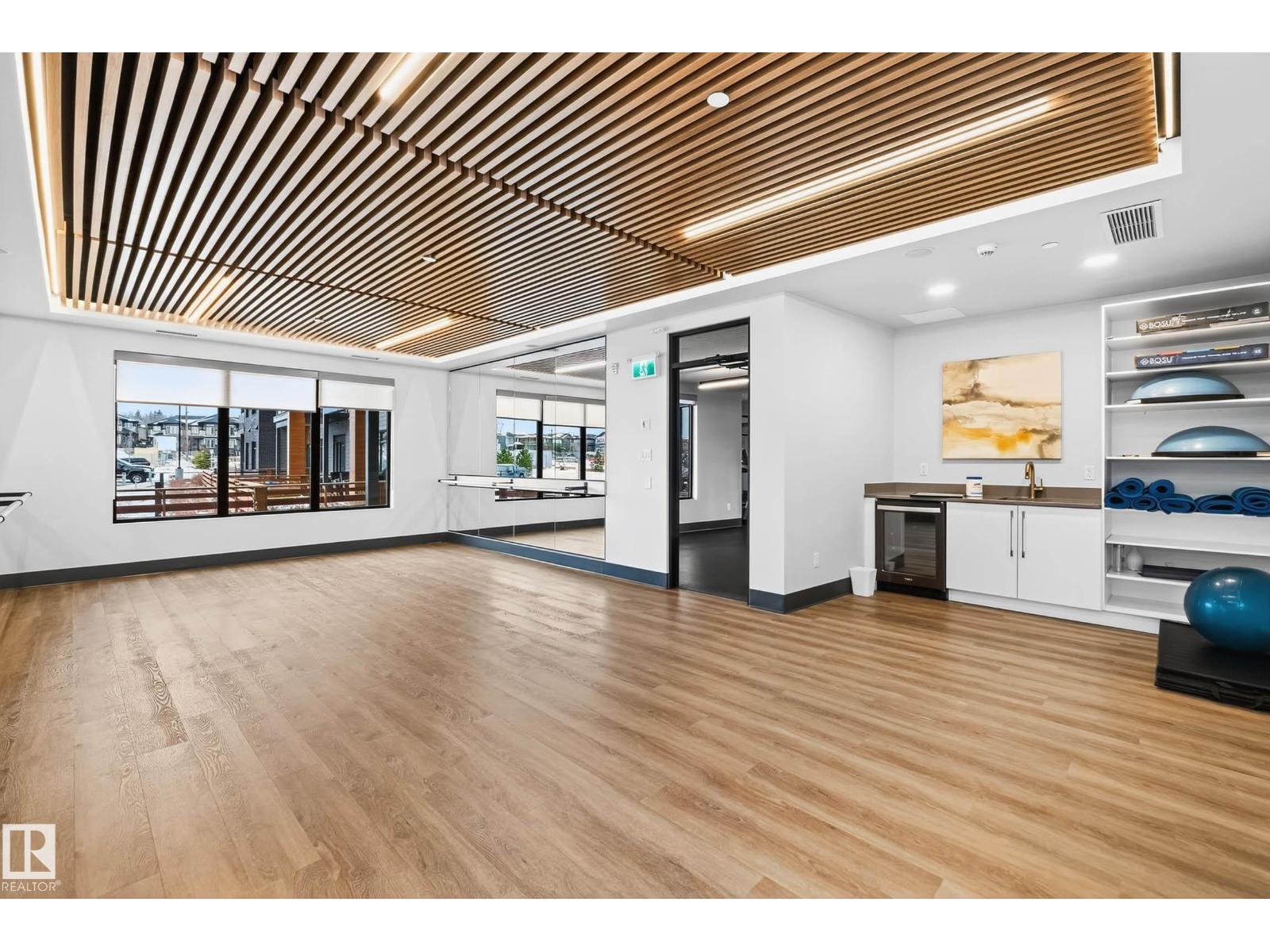 #303 7463 MAY CM NW, Edmonton