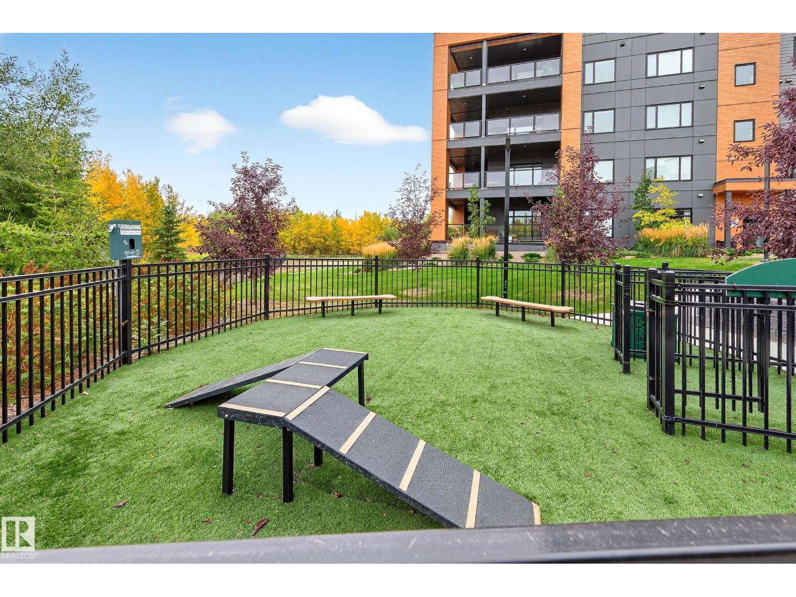 #303 7463 MAY CM NW, Edmonton