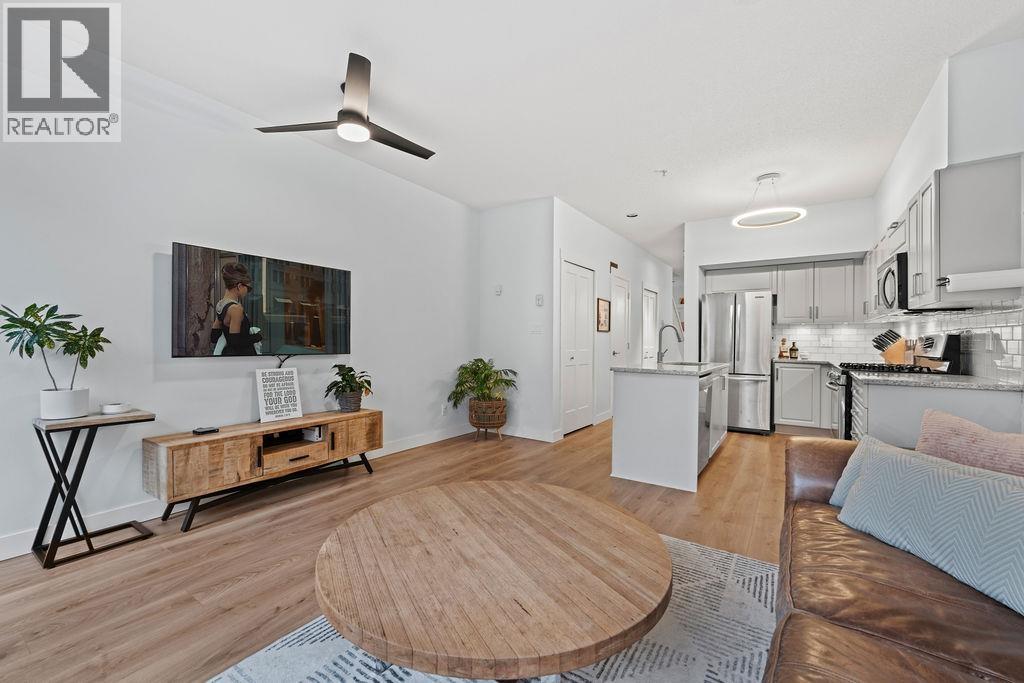 14 221 ASH STREET, New Westminster