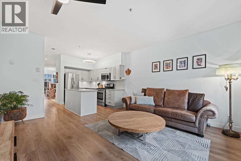 14 221 ASH STREET, New Westminster