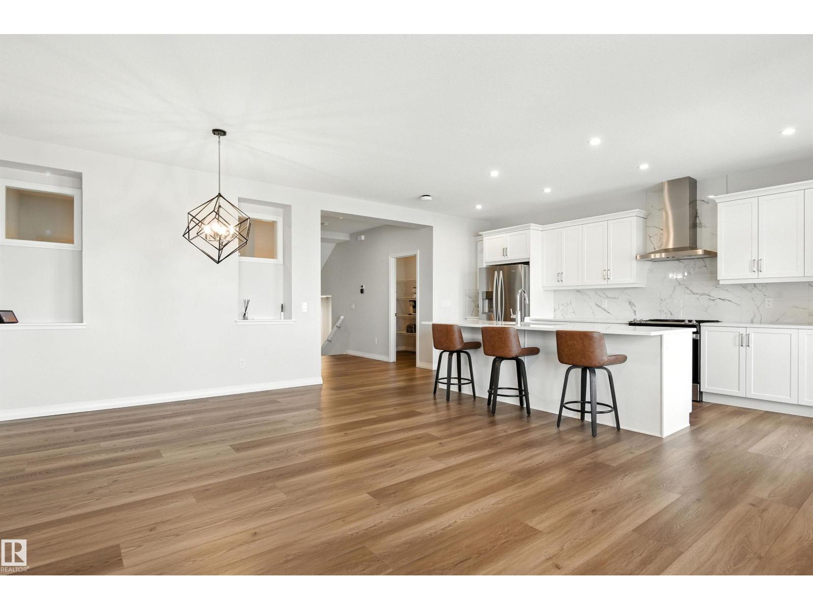 2520 206 St NW, Edmonton