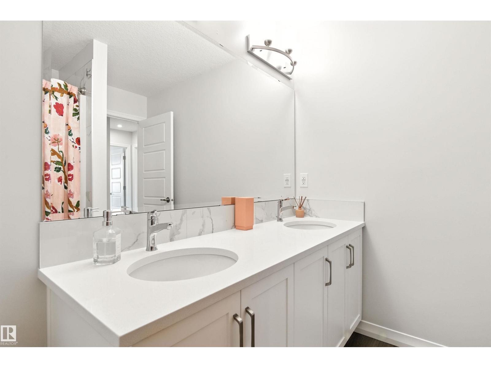 2520 206 St NW, Edmonton