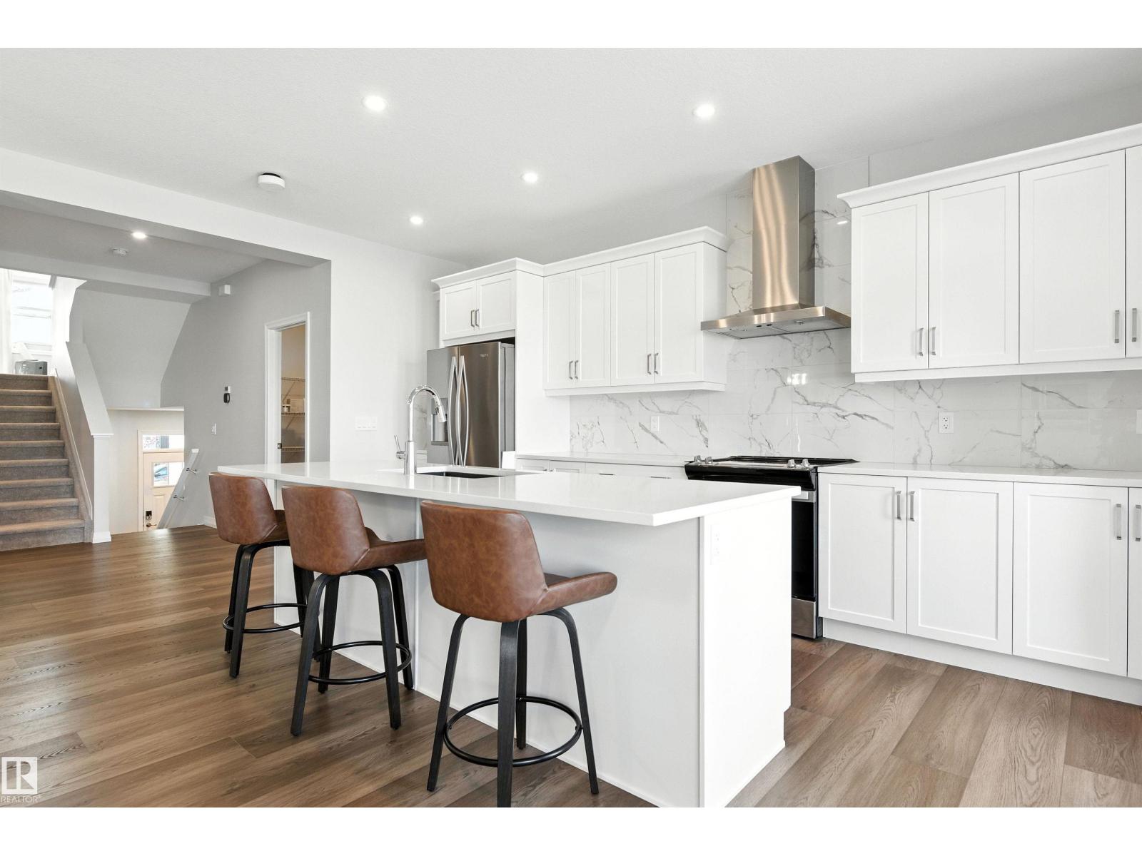 2520 206 St NW, Edmonton