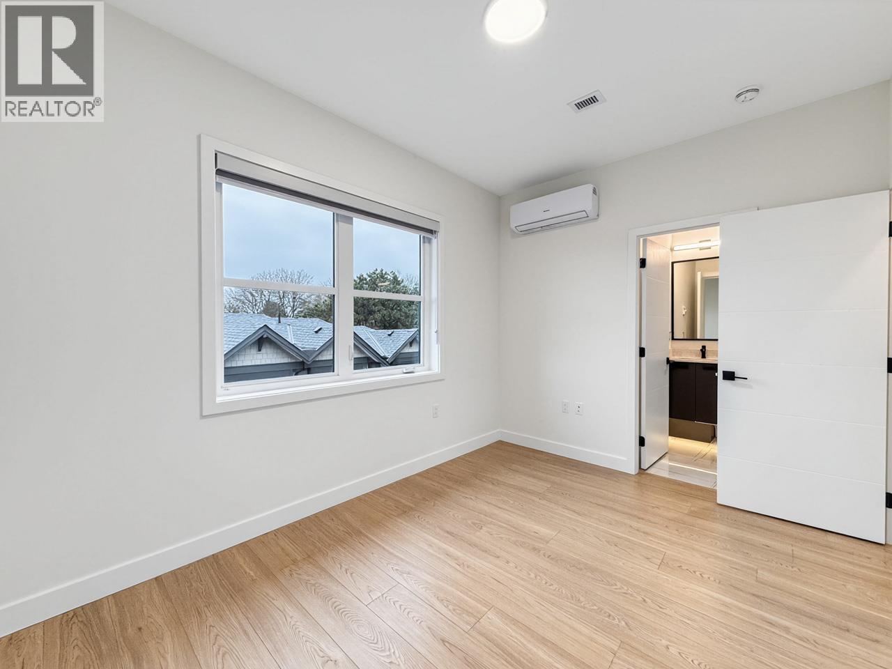 #14-10233 NO. 2 Road, Richmond