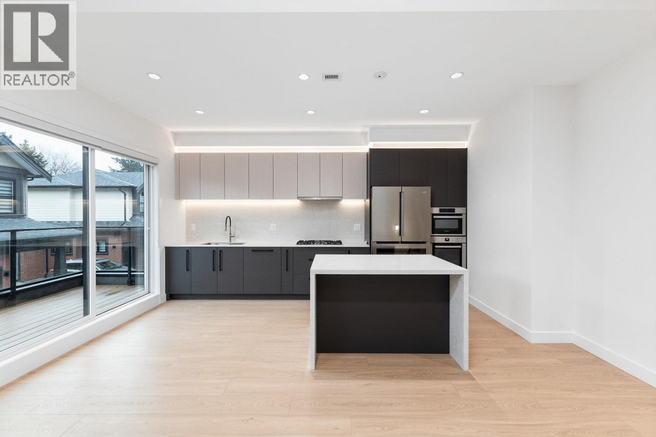 #14-10233 NO. 2 Road, Richmond