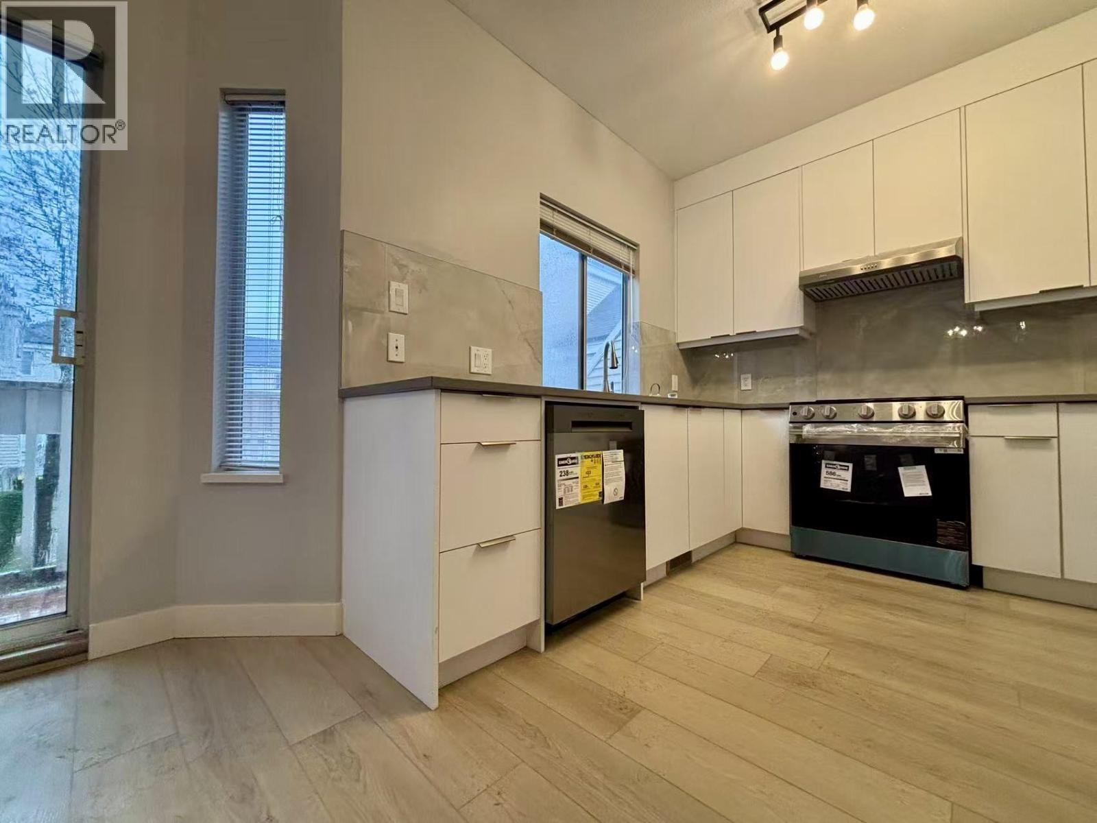 #58-12500 MCNEELY Drive, Richmond