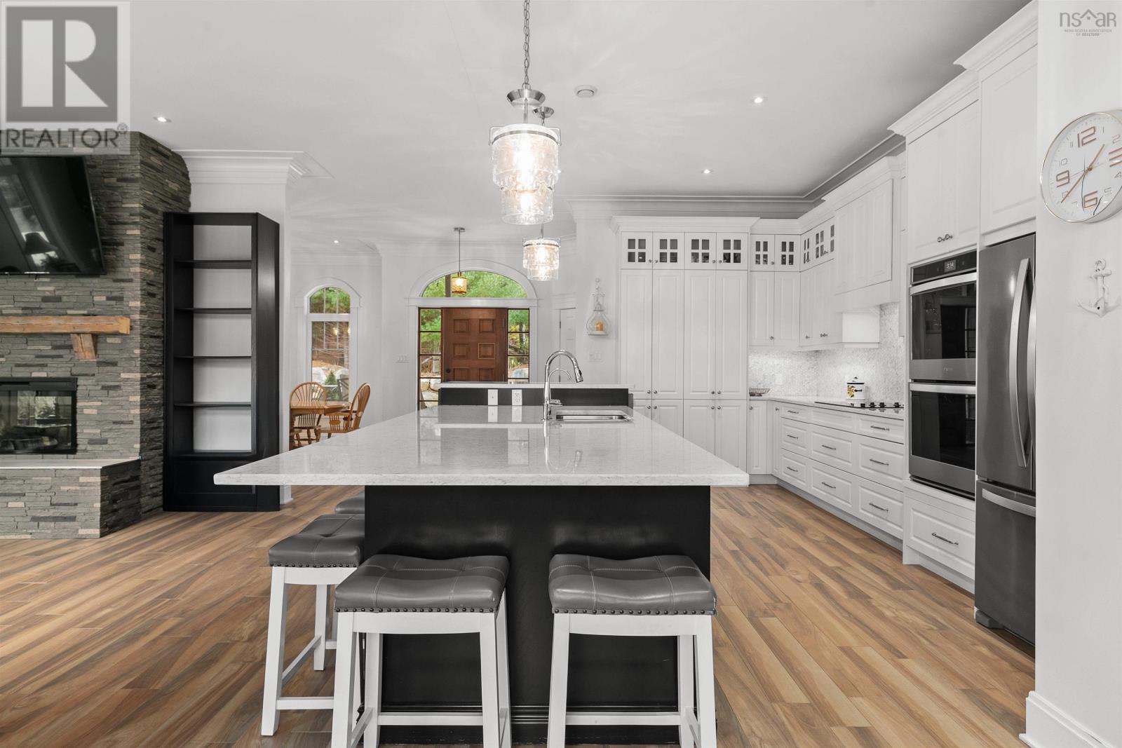 Property 17 of 49 of 129 Champagne Lane