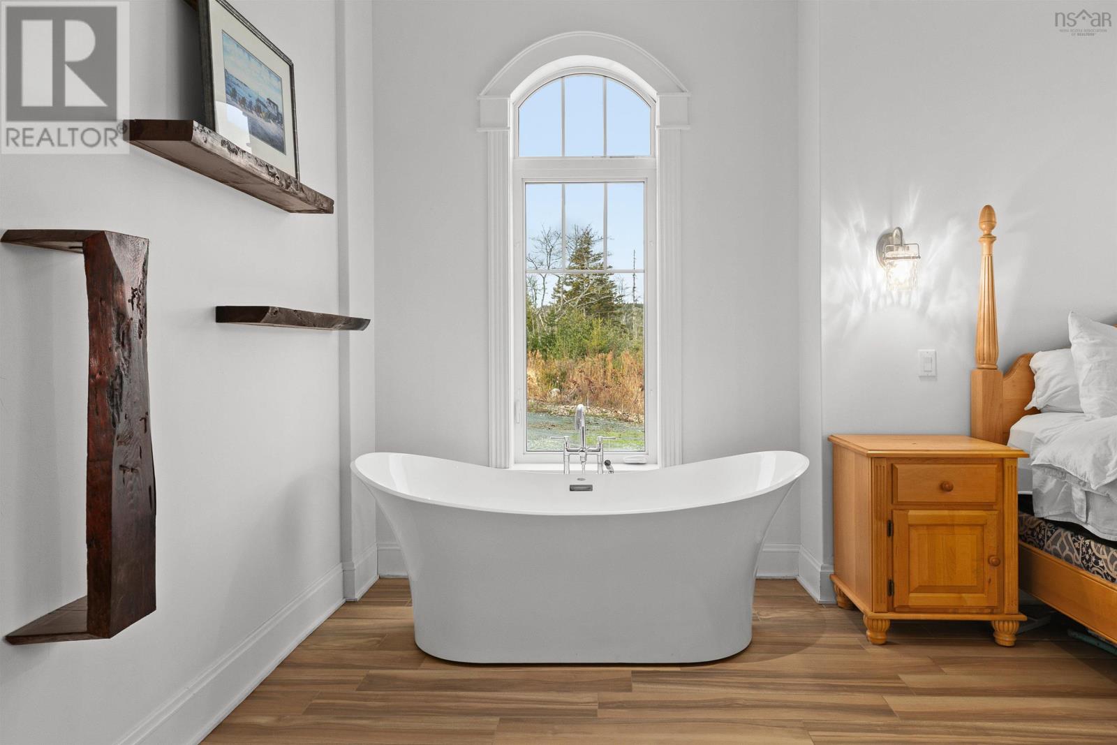 Property 27 of 49 of 129 Champagne Lane