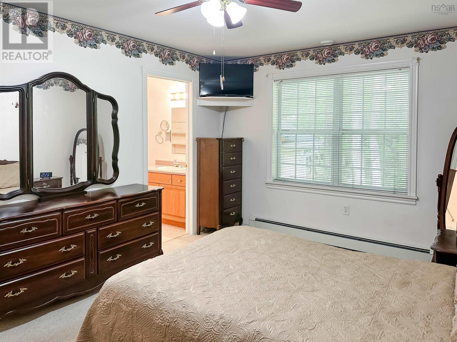 Property 25 of 34 of 28 Bishop Avenue