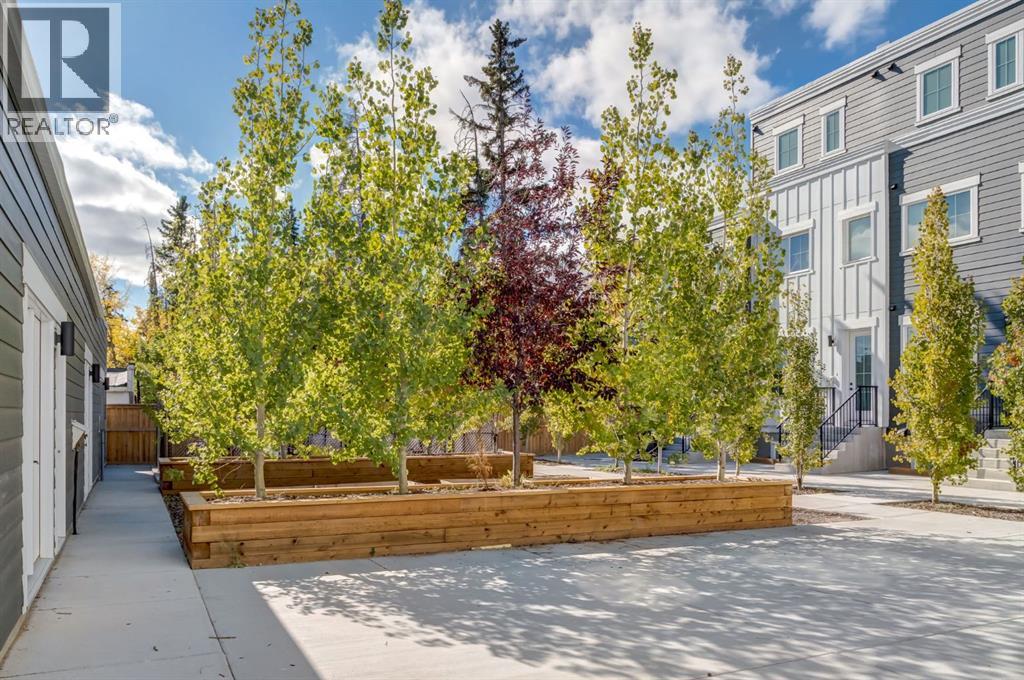 Multi-family House for Sale in   Avenue NW Hillhurst Calgary 