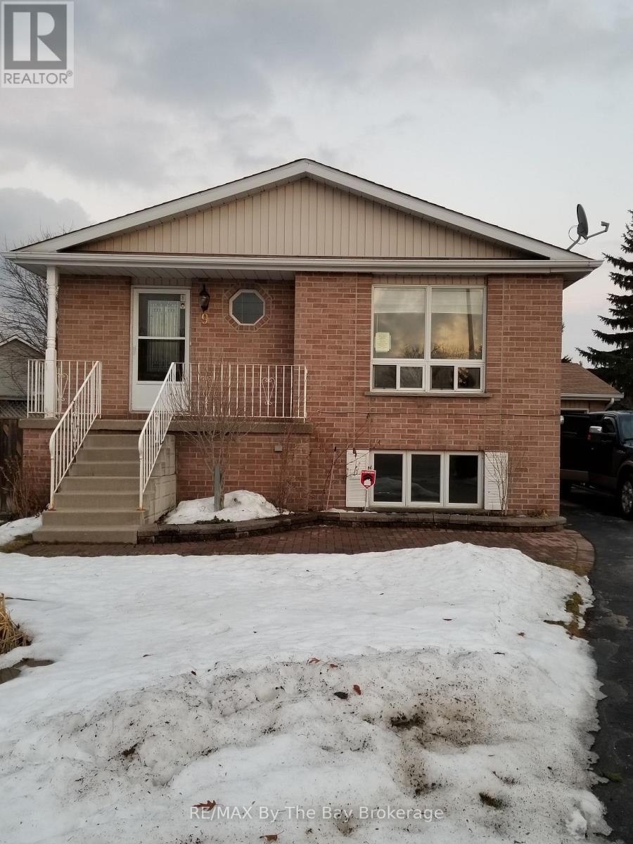 9 (Upper) Myrtle Lynn