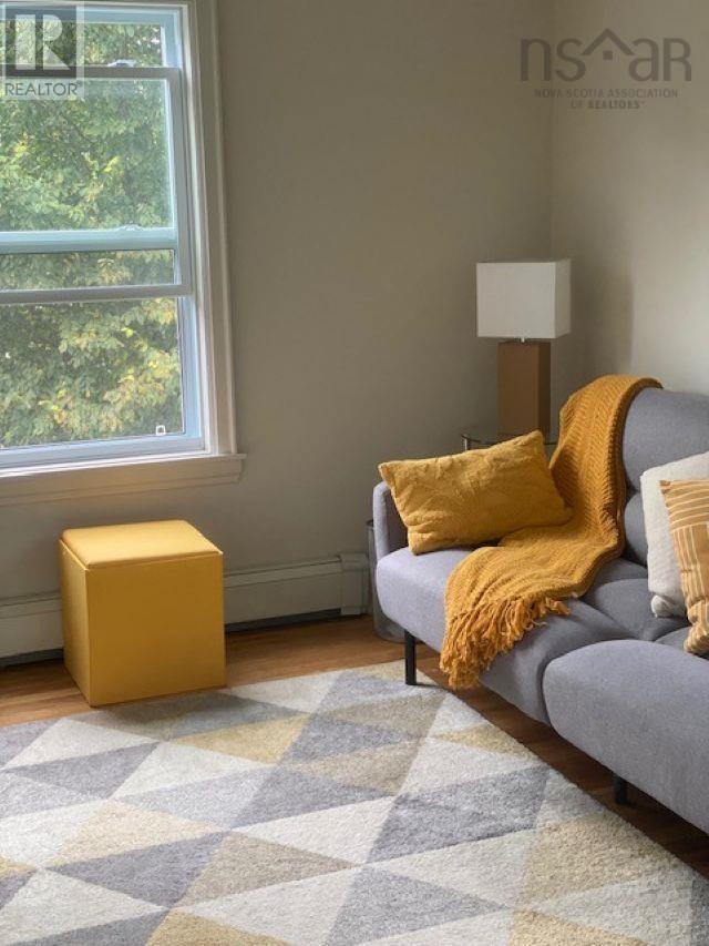 Property 19 of 28 of 2892 Connaught Avenue