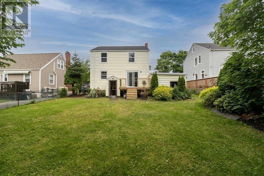 Property 28 of 28 of 2892 Connaught Avenue