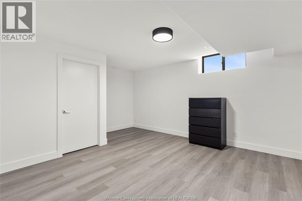 11 DESTINY DRIVE - 32