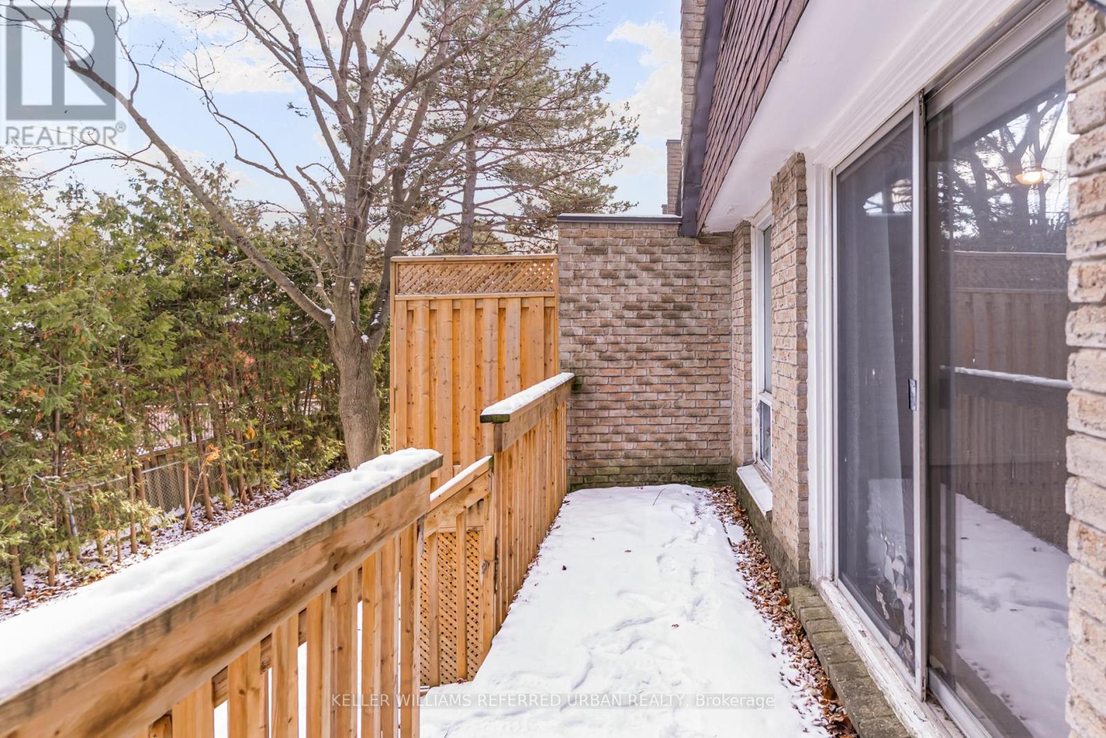 #18 653 VILLAGE PARKWAY - 43