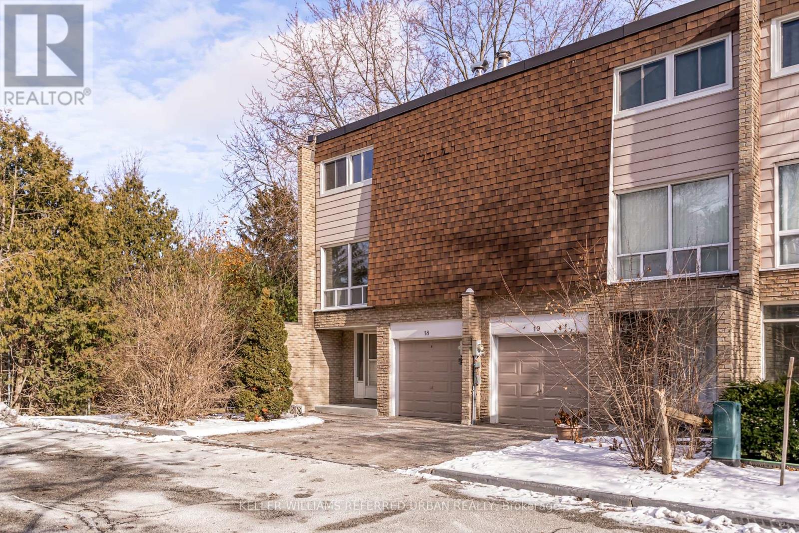 #18 653 VILLAGE PARKWAY - 50