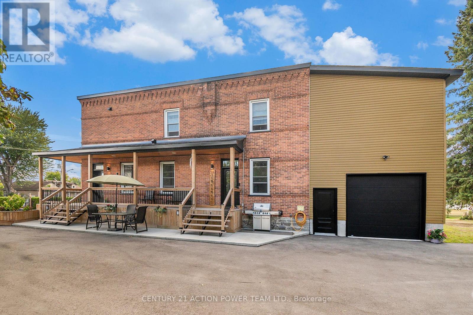 1674 LANDRY ROAD - 32