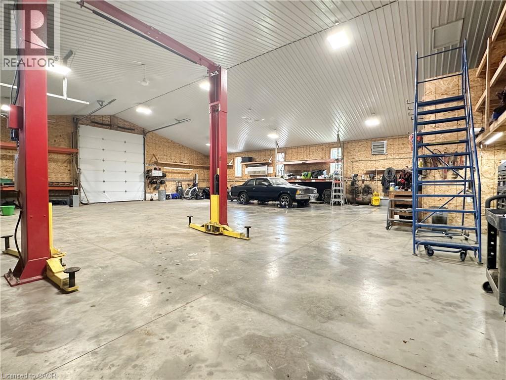 4 MIDDLEPORT Road - 45