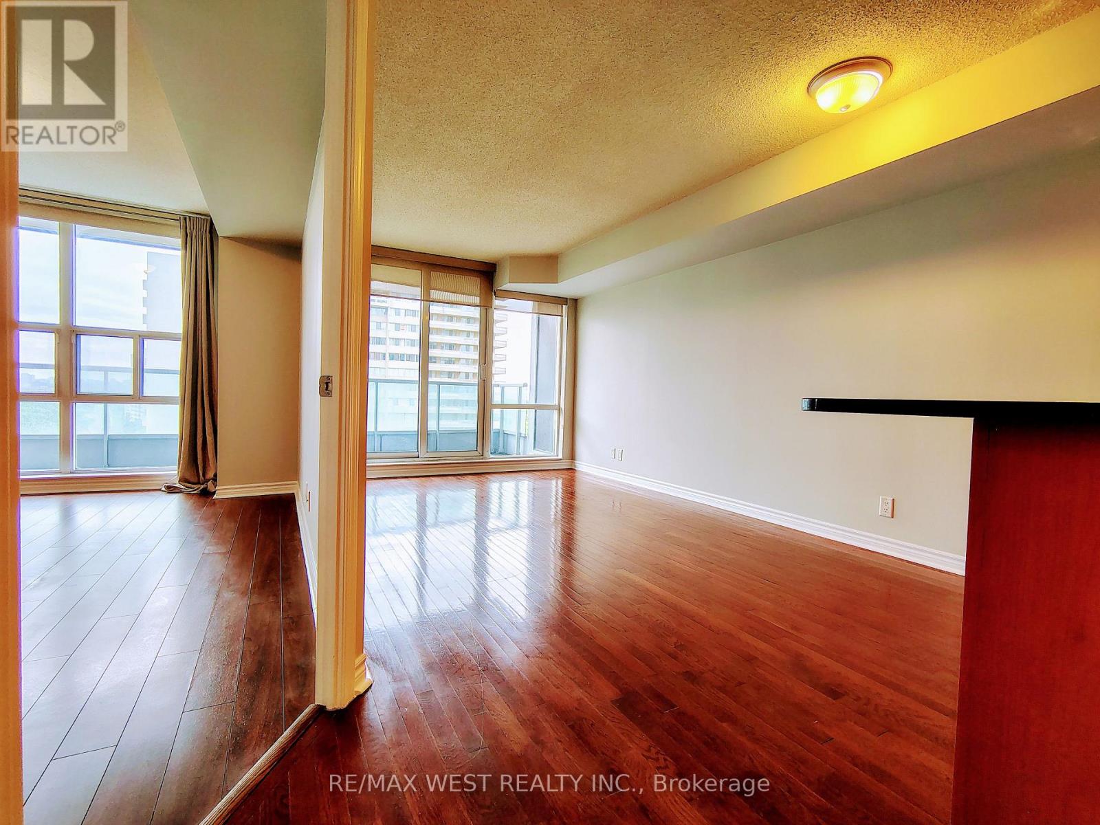#1301 1 ELM DRIVE W - 13