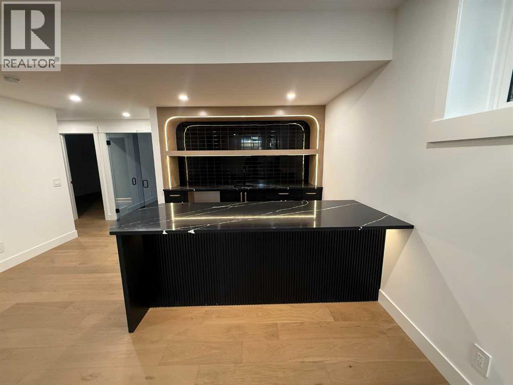 Single Family House for Sale in  Broadview Road NW West Hillhurst Calgary 