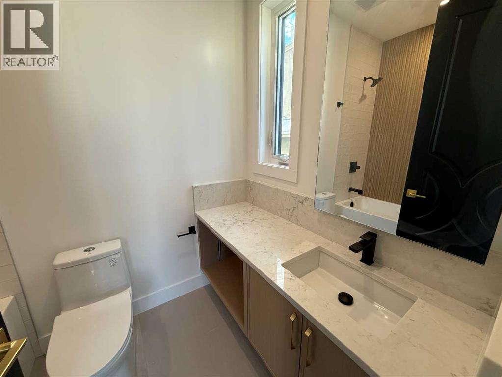 Single Family House for Sale in  Broadview Road NW West Hillhurst Calgary 