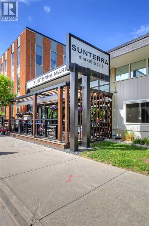 Single Family House for Sale in  Broadview Road NW West Hillhurst Calgary 