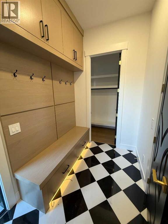 Single Family House for Sale in  Broadview Road NW West Hillhurst Calgary 