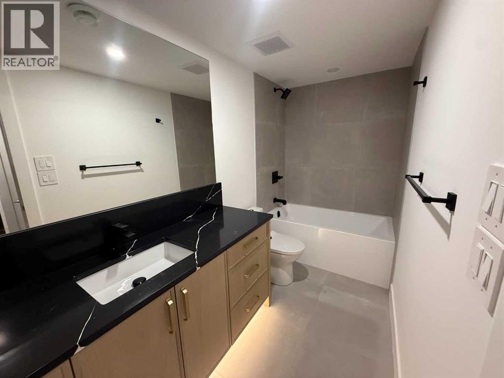 Single Family House for Sale in  Broadview Road NW West Hillhurst Calgary 