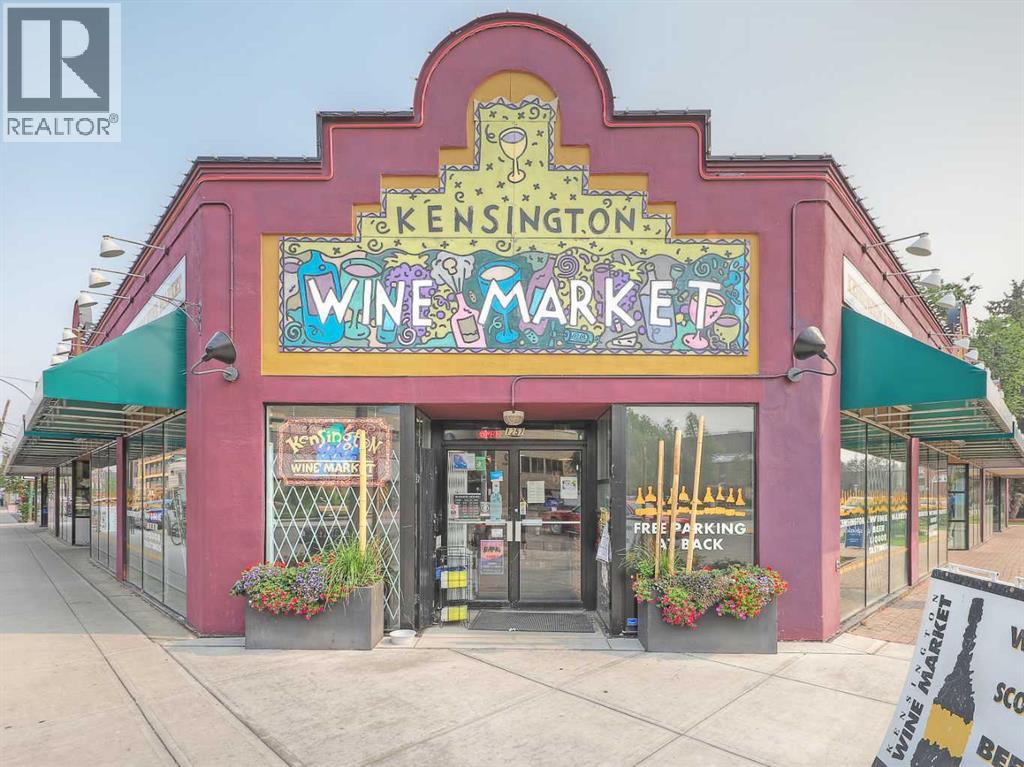 Single Family House for Sale in  Broadview Road NW West Hillhurst Calgary 