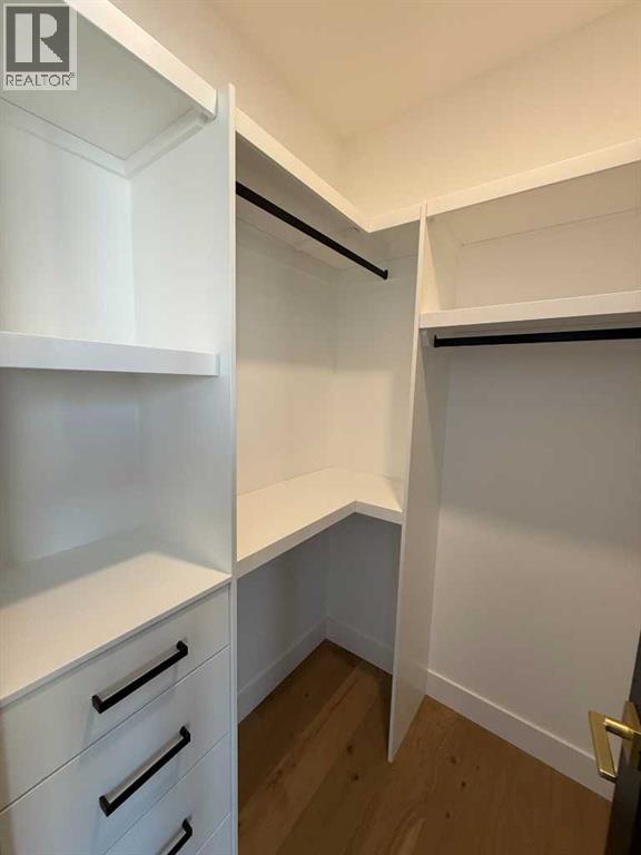 Single Family House for Sale in  Broadview Road NW West Hillhurst Calgary 