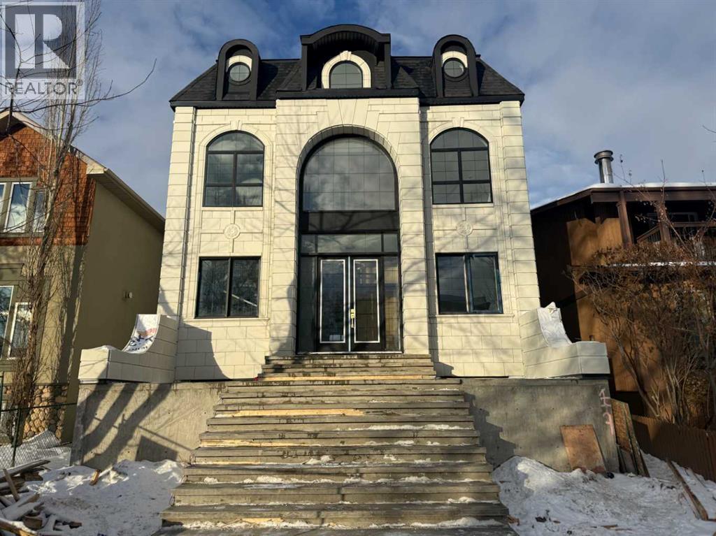 Single Family House for Sale in  Broadview Road NW West Hillhurst Calgary 