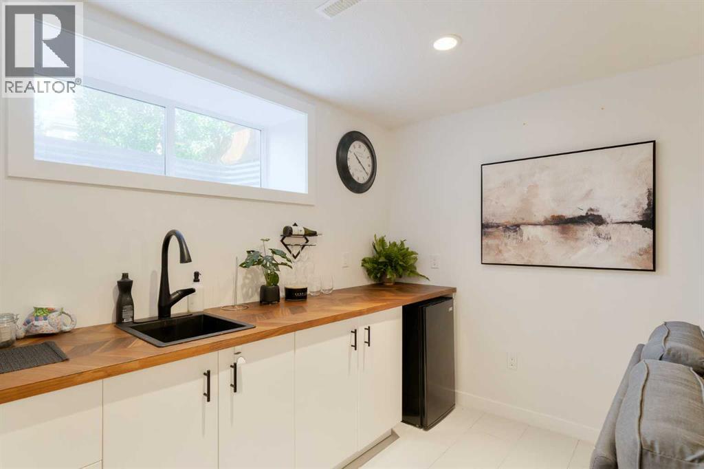 271 River Heights Crescent, Cochrane