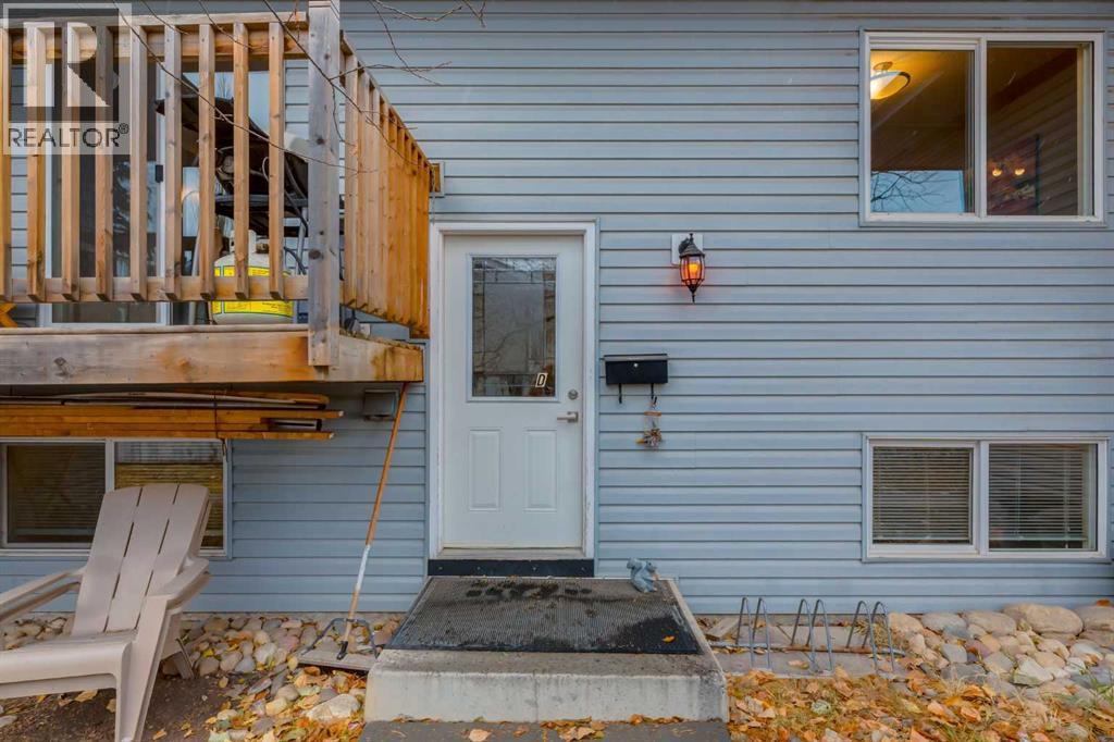 Single Family House Bi-level for Sale in D   Street NW Bowness Calgary 