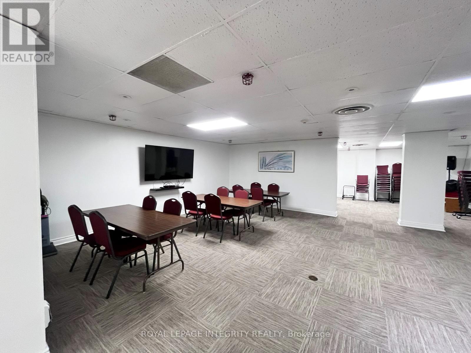 Party Room (level B1)