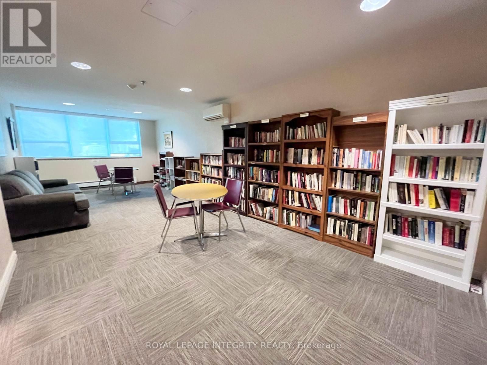 Library & lounge (level B1)