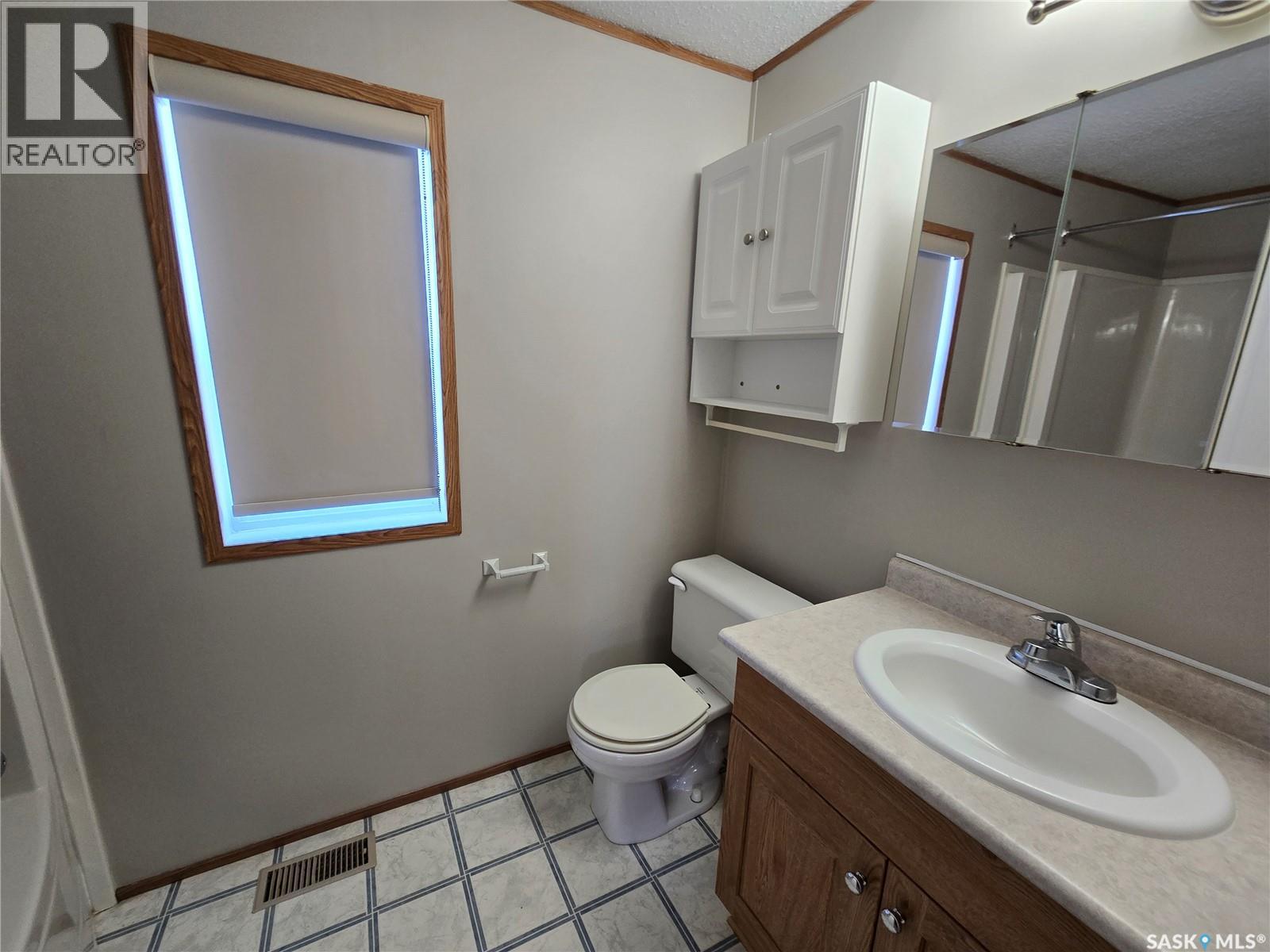 Single Family House Mobile Home for Sale in  Prairie Sun COURT Swift Current 