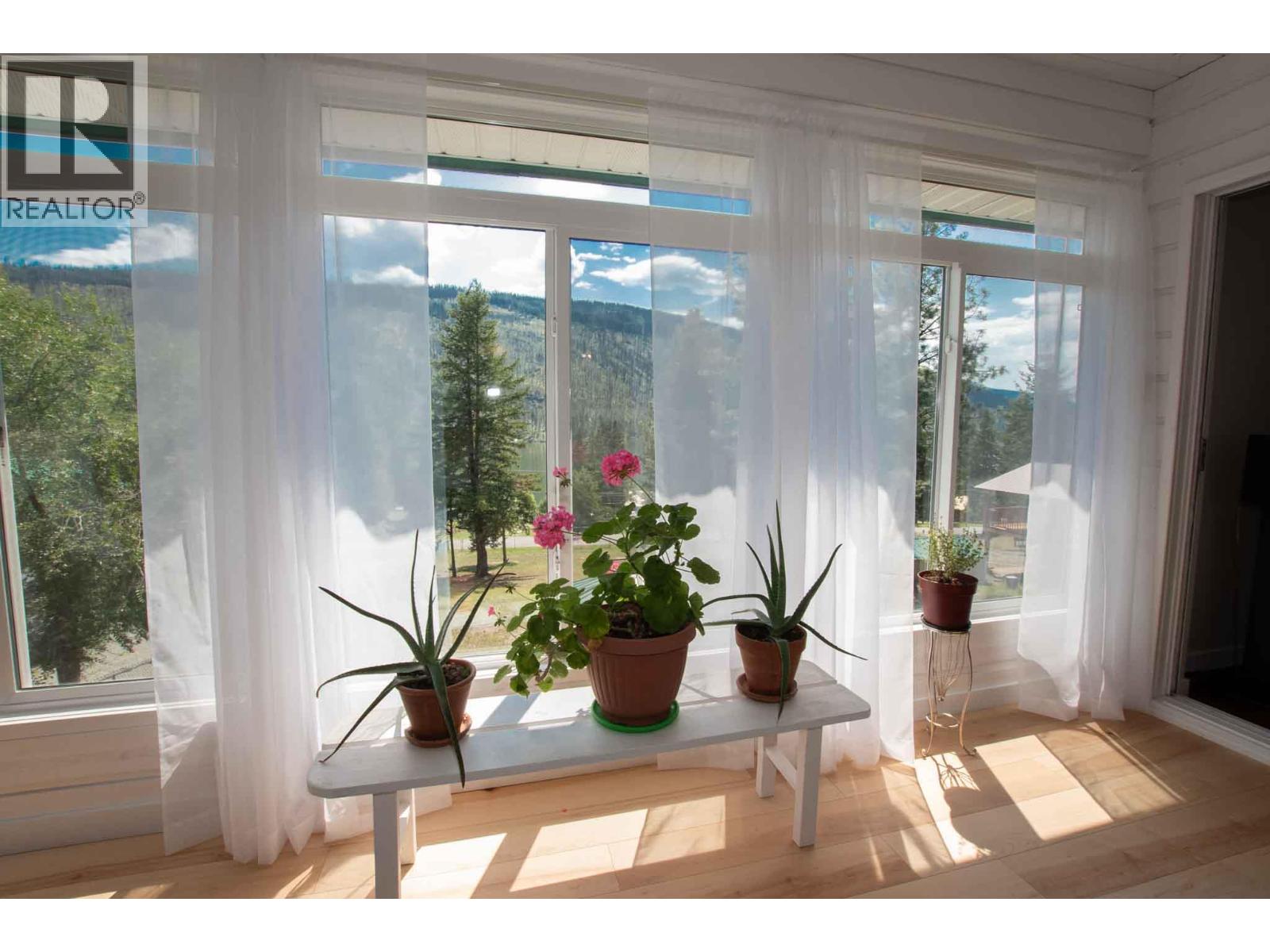 3022 Loon Lake Road, Loon Lake