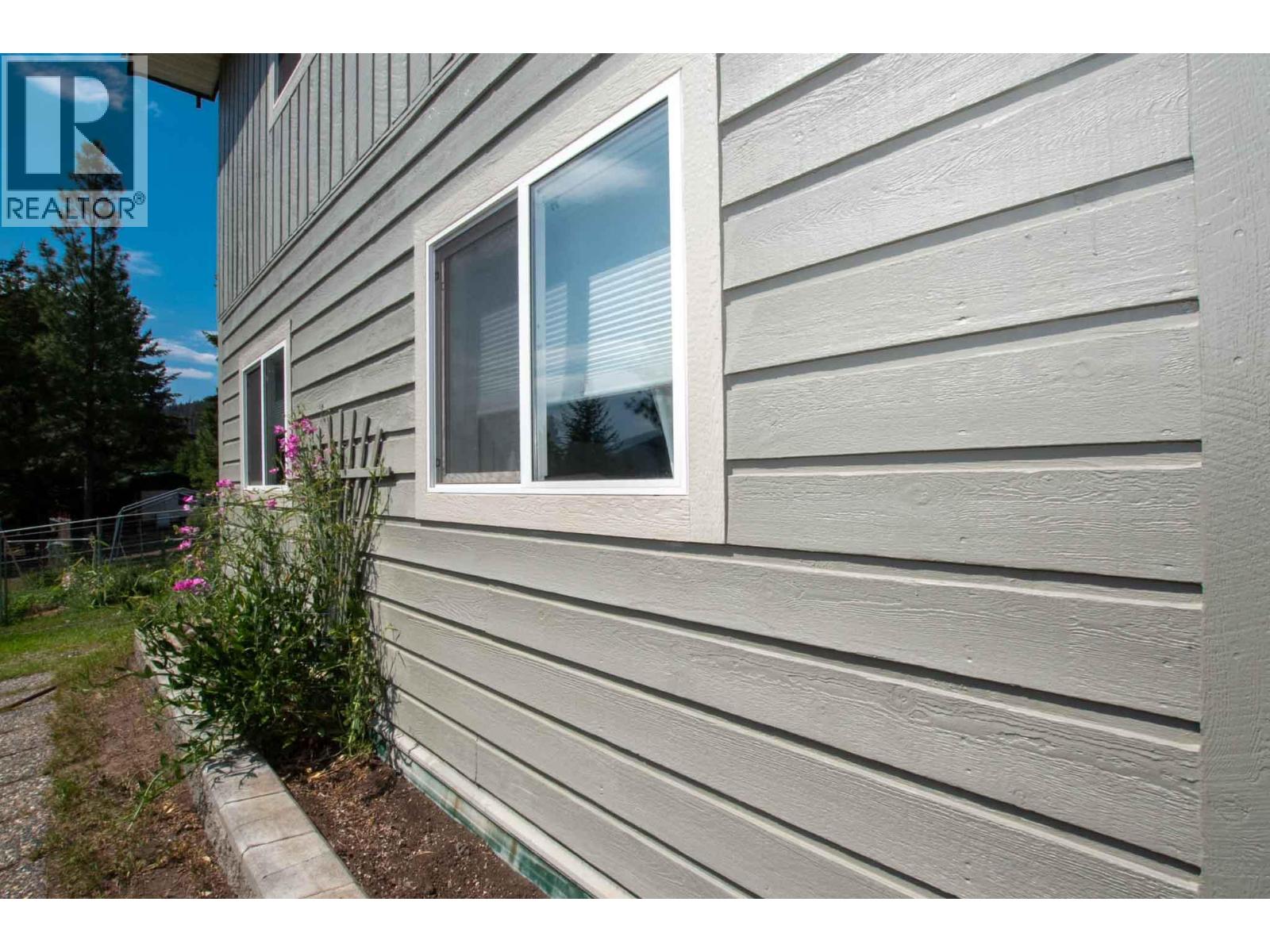 3022 Loon Lake Road, Loon Lake