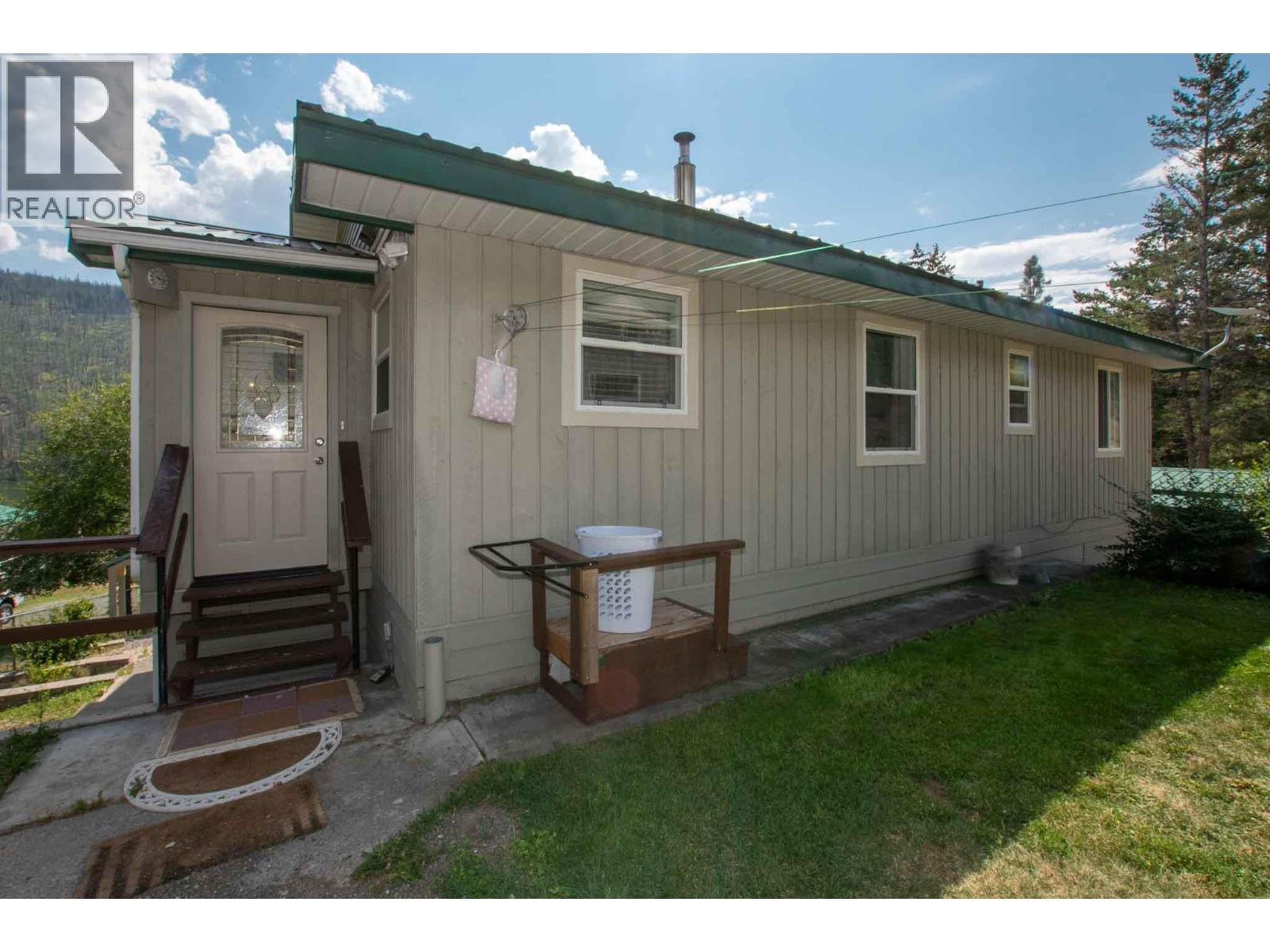 3022 Loon Lake Road, Loon Lake