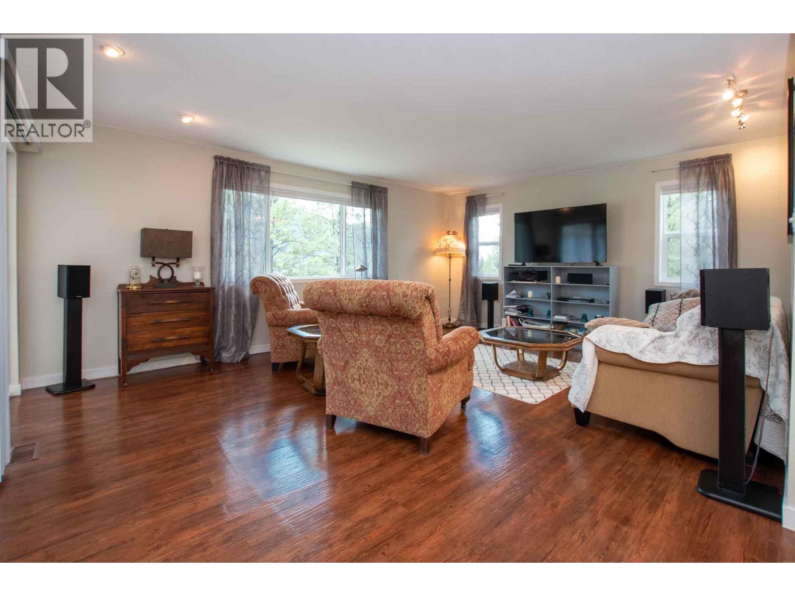 3022 Loon Lake Road, Loon Lake