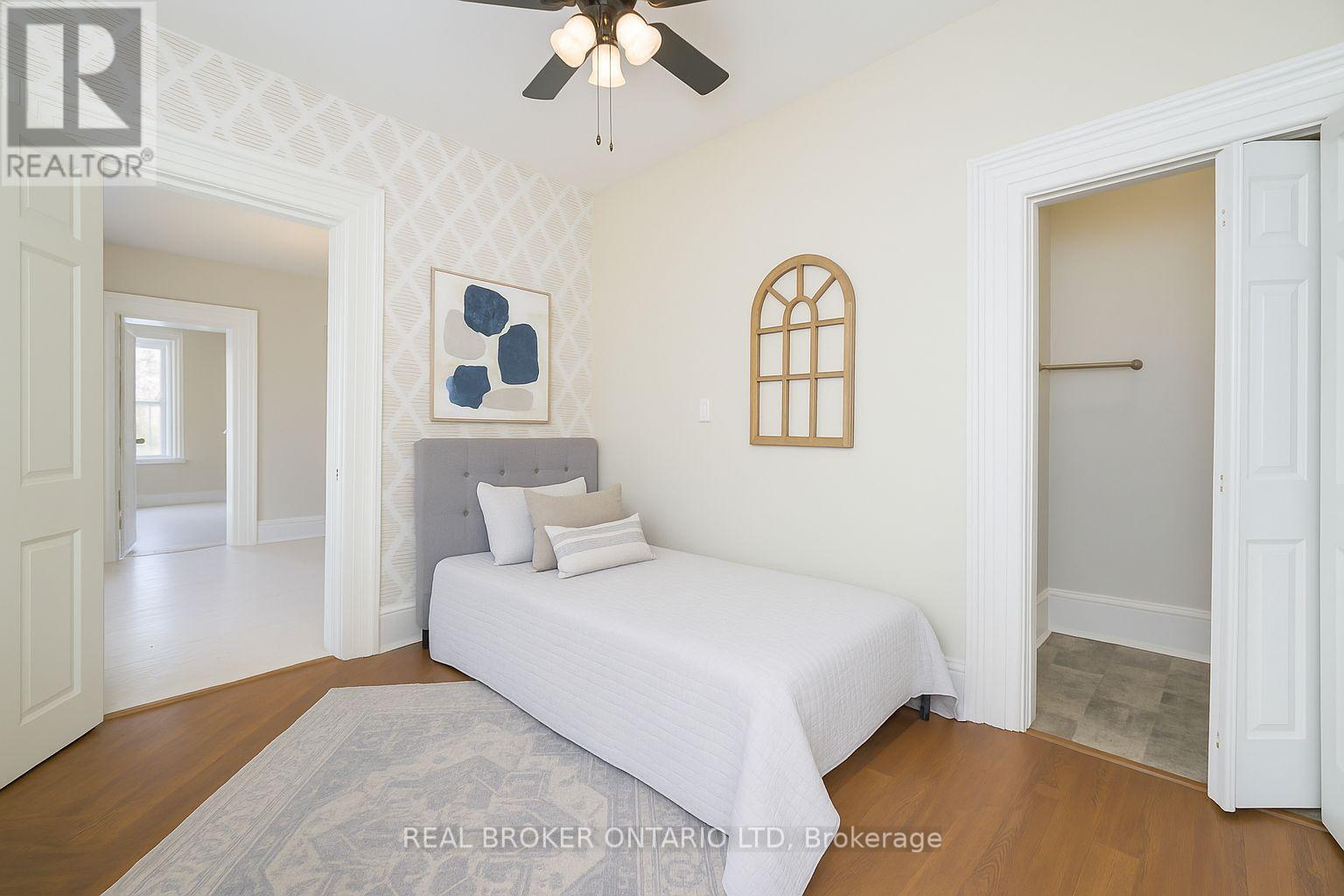 Single Family House for Sale in  ELLEN STREET North Middlesex (Parkhill) 