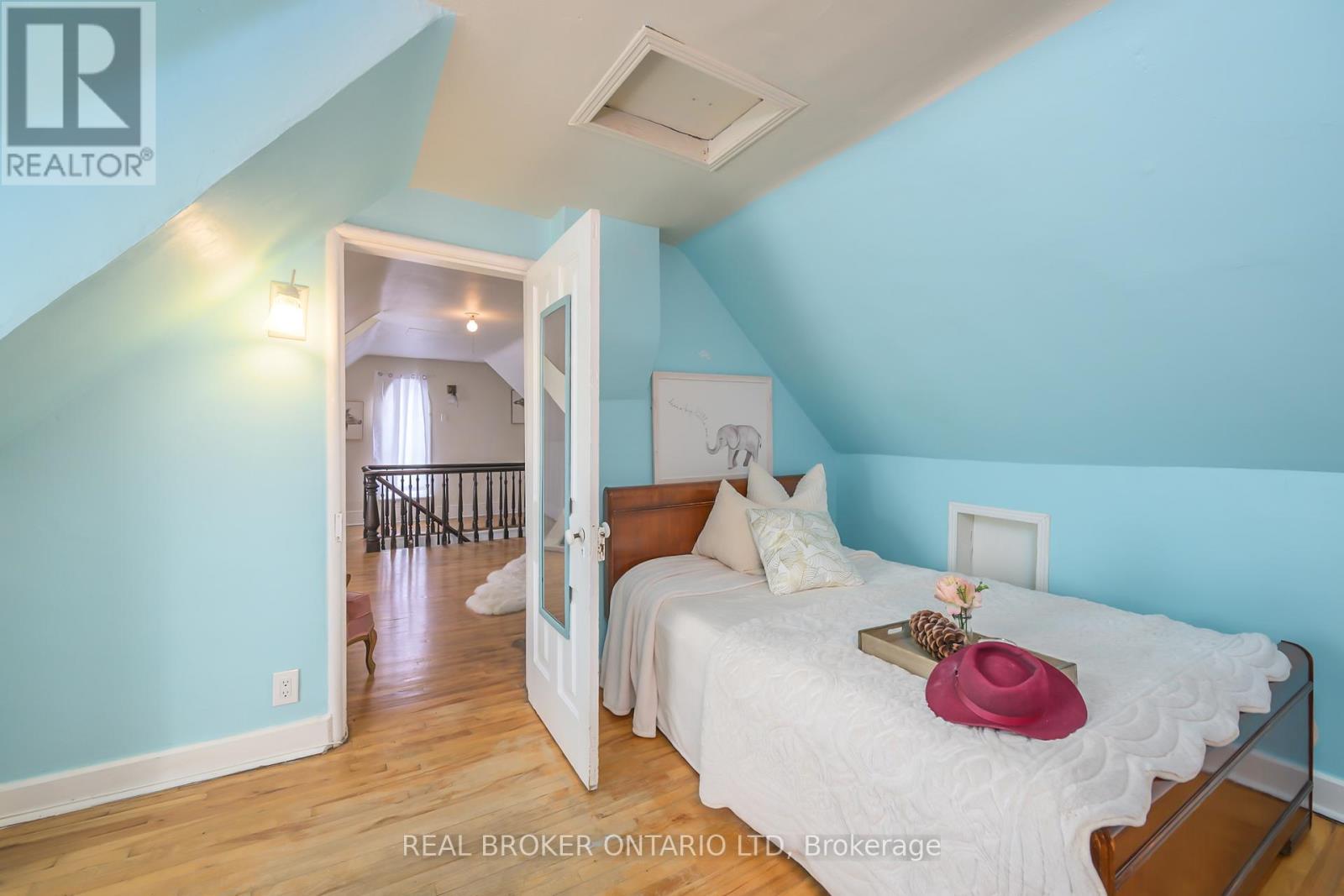 Single Family House for Sale in  ELLEN STREET North Middlesex (Parkhill) 