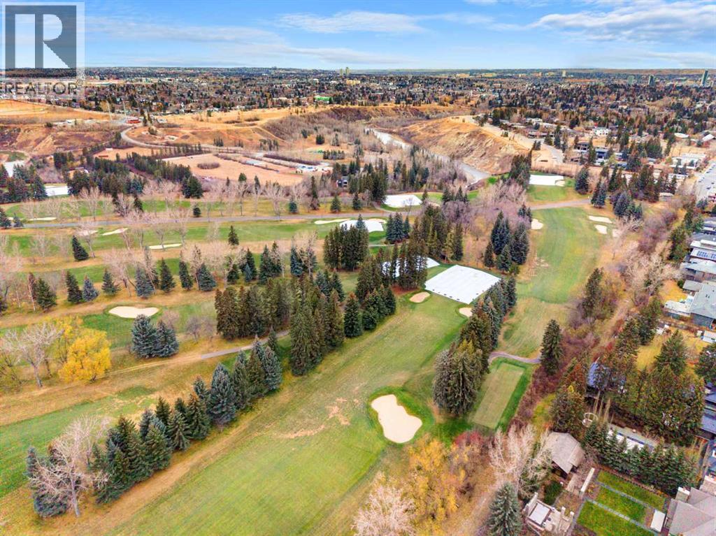 Single Family House for Sale in  rd Avenue SW Windsor Park Calgary 