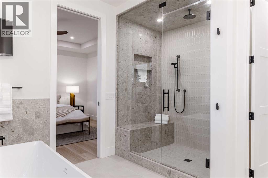 Single Family House for Sale in  rd Avenue SW Windsor Park Calgary 