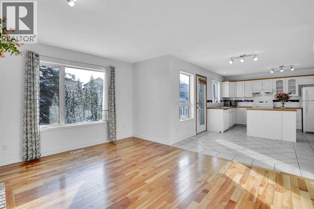 Single Family House for Sale in  Somerset Close SW Somerset Calgary 