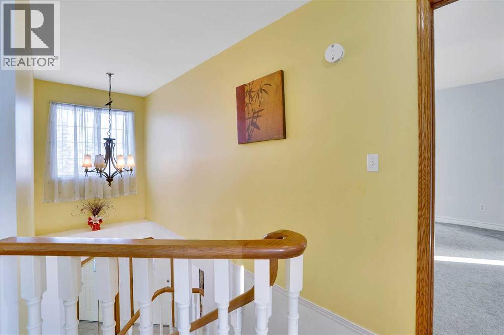 Single Family House for Sale in  Somerset Close SW Somerset Calgary 