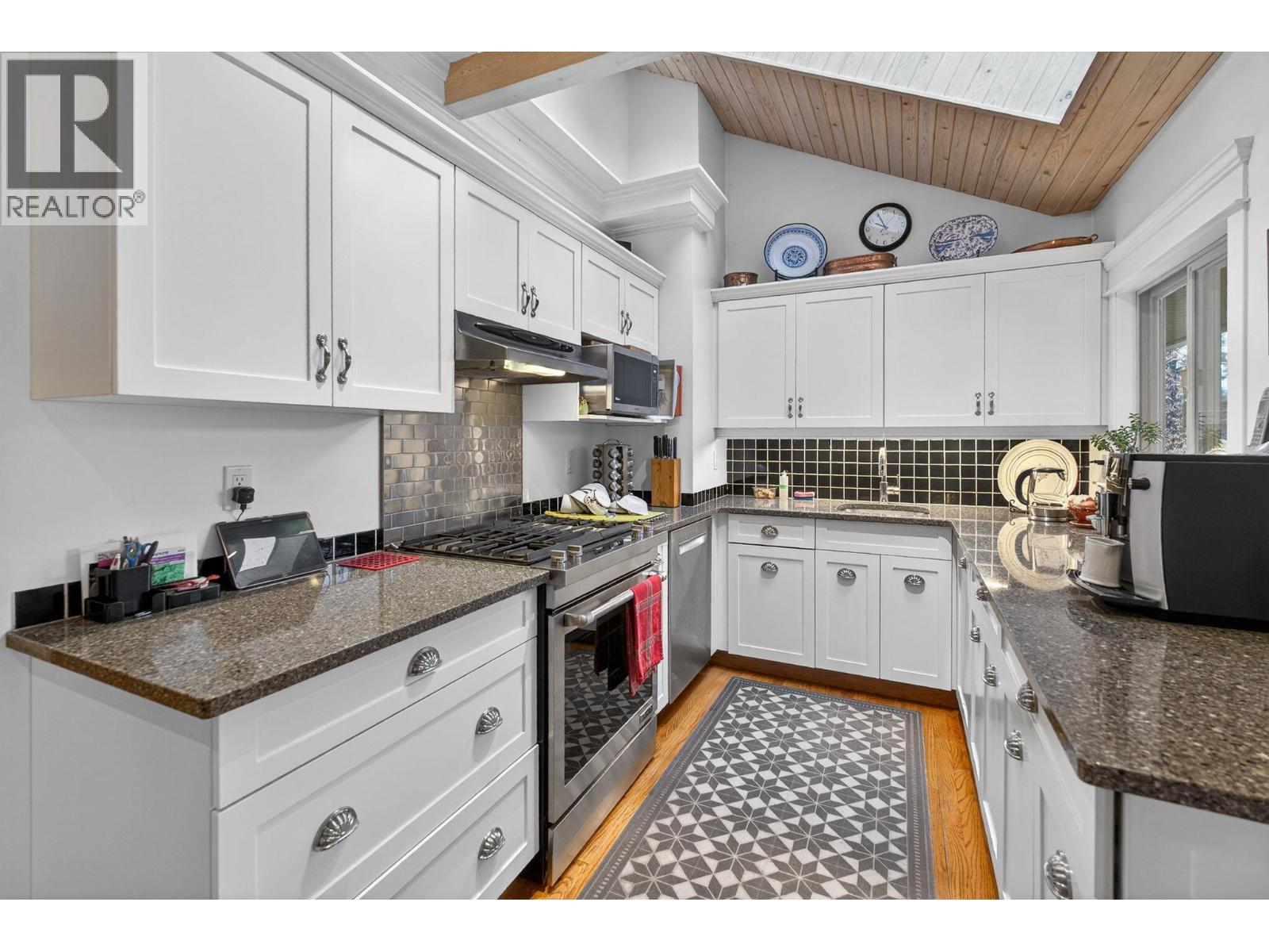  1774 Highland Drive North, Kelowna