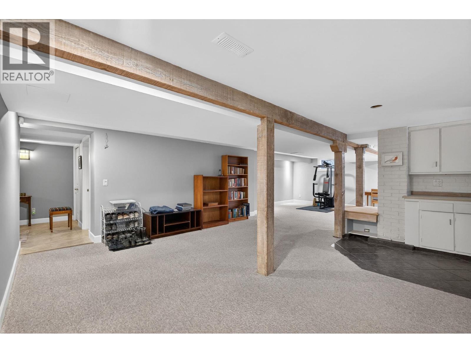  1774 Highland Drive North, Kelowna