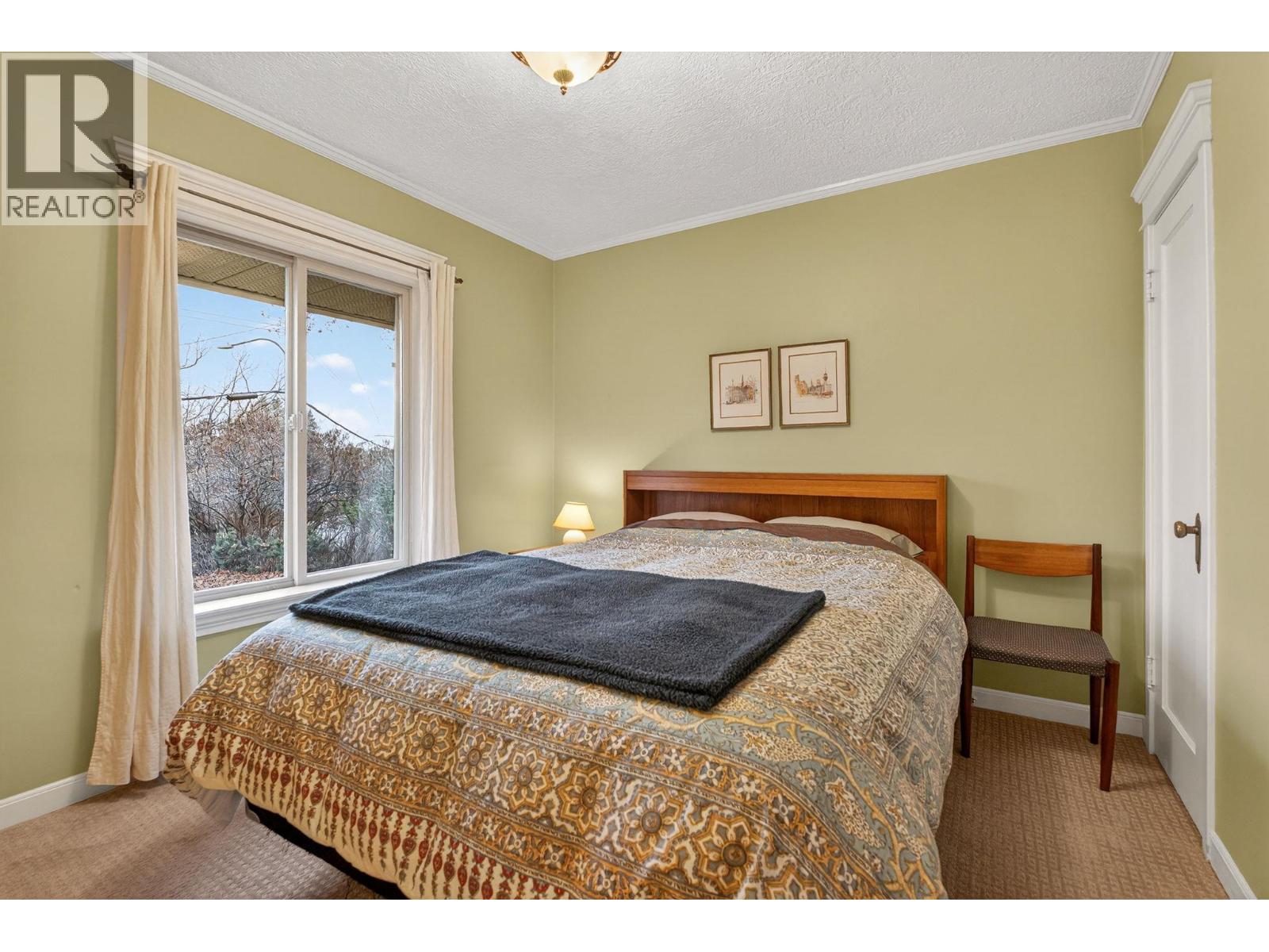  1774 Highland Drive North, Kelowna