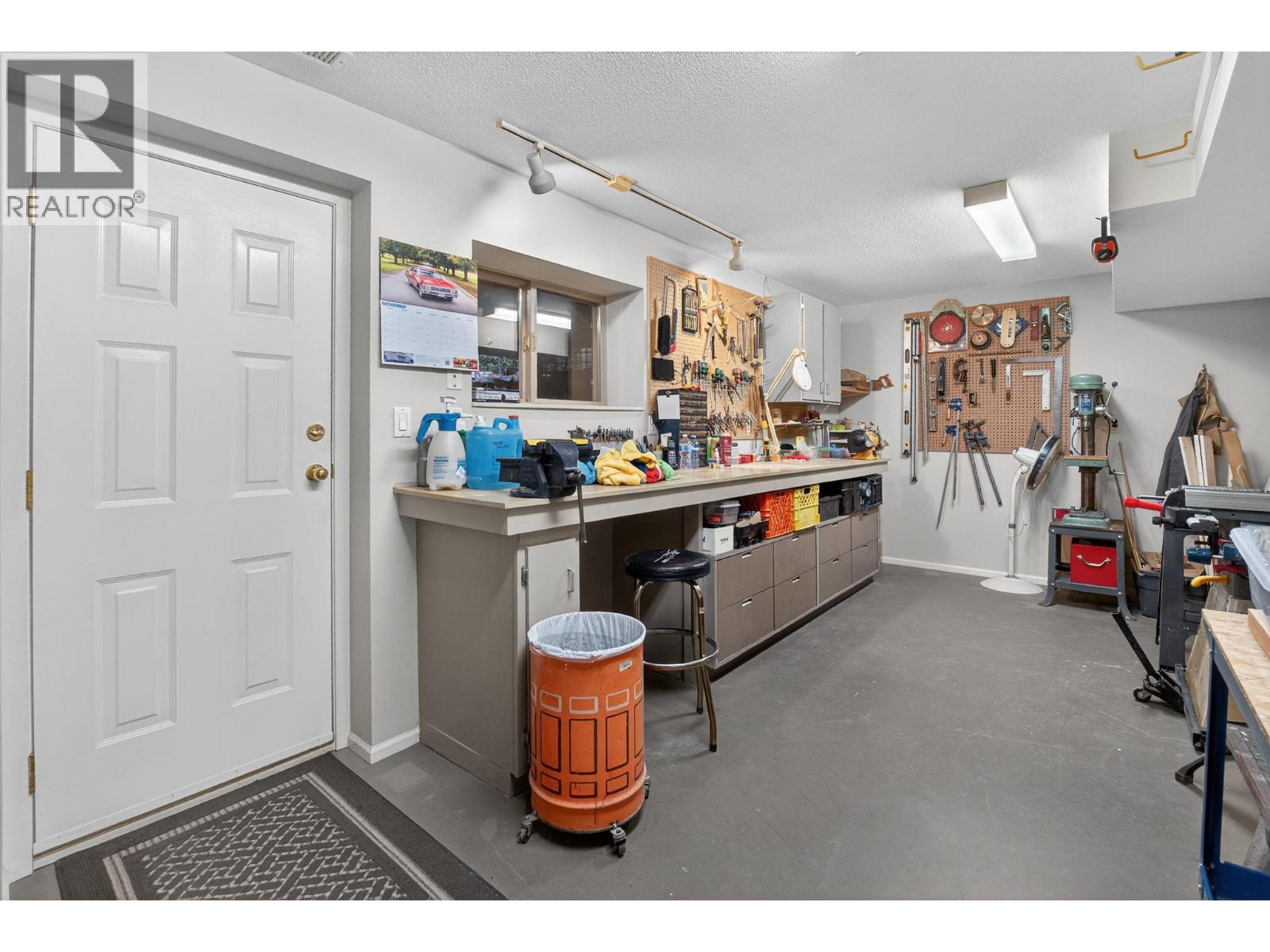  1774 Highland Drive North, Kelowna